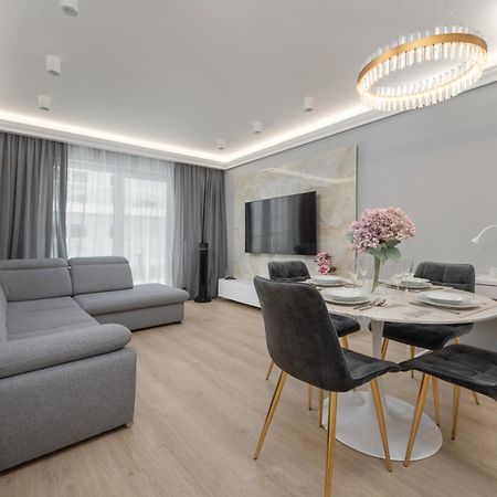 Elegant Apartment With Balcony By The Oder River In Wroclaw By Renters Prestige Zewnętrze zdjęcie