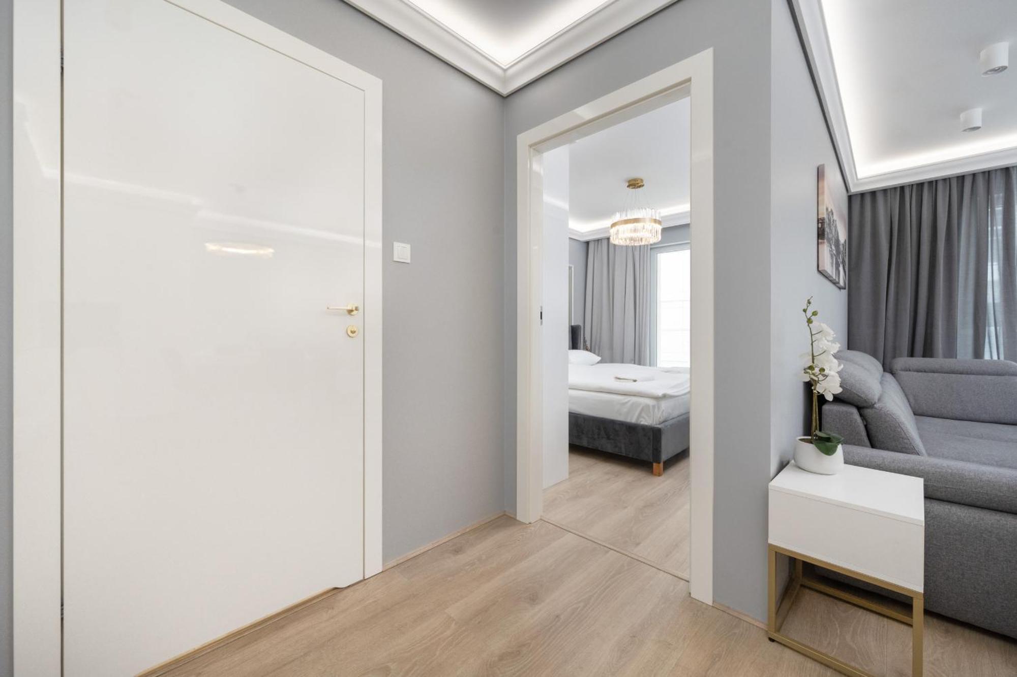 Elegant Apartment With Balcony By The Oder River In Wroclaw By Renters Prestige Zewnętrze zdjęcie