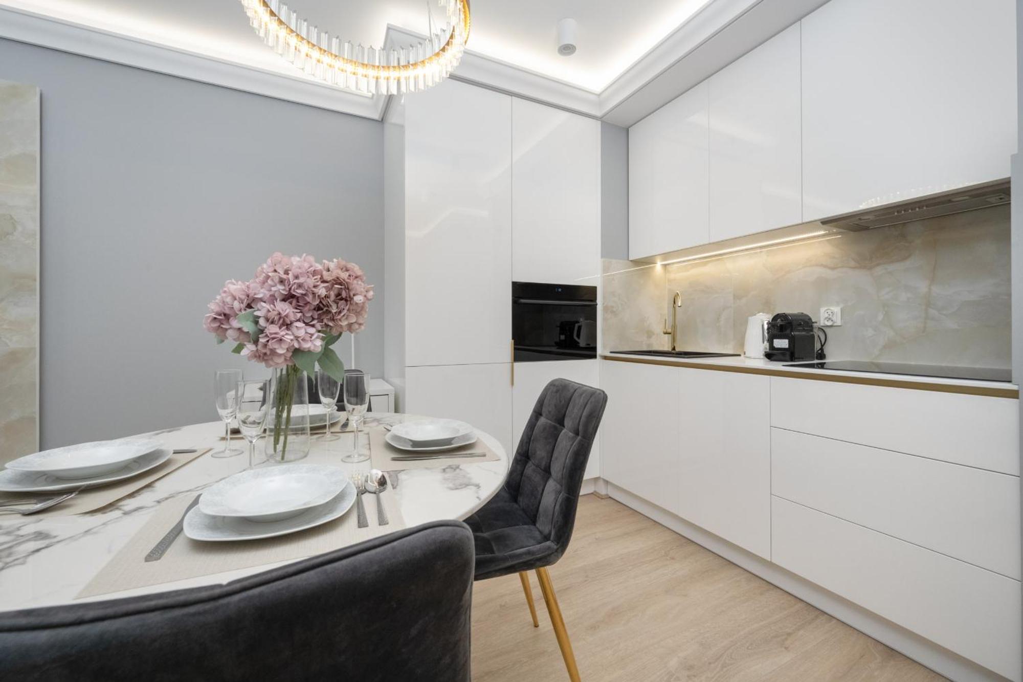 Elegant Apartment With Balcony By The Oder River In Wroclaw By Renters Prestige Zewnętrze zdjęcie
