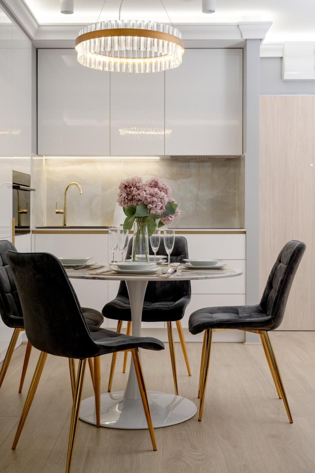 Elegant Apartment With Balcony By The Oder River In Wroclaw By Renters Prestige Zewnętrze zdjęcie