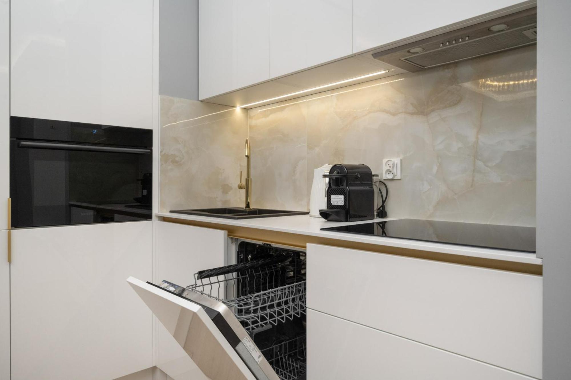 Elegant Apartment With Balcony By The Oder River In Wroclaw By Renters Prestige Zewnętrze zdjęcie